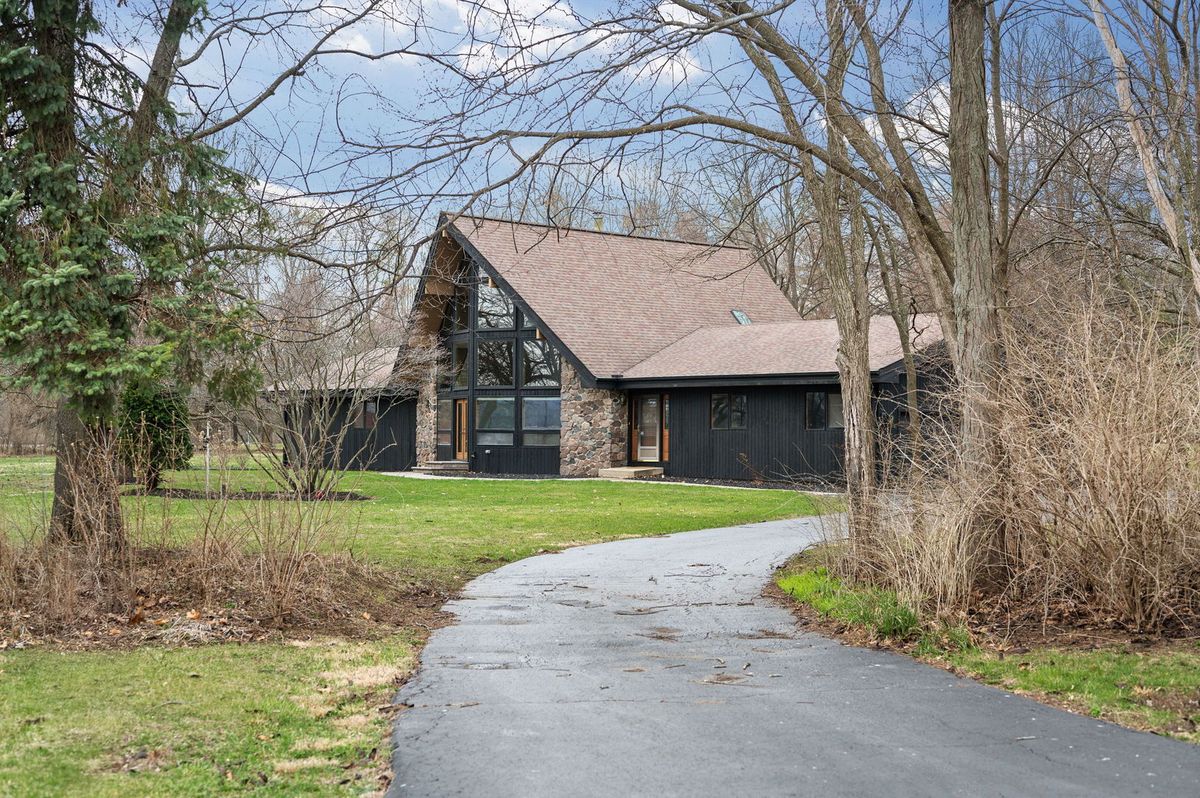 5N584 Dunham Trails Road, Wayne, IL 60184