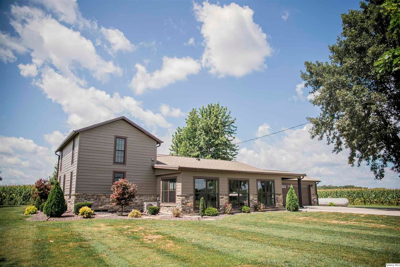 1737 N 2250th Place — Mendon, IL 62351