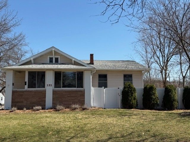 121 N Princeton Avenue — Villa Park, IL 60181