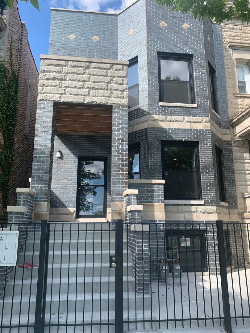 3446 W Jackson Boulevard — Chicago, IL 60624