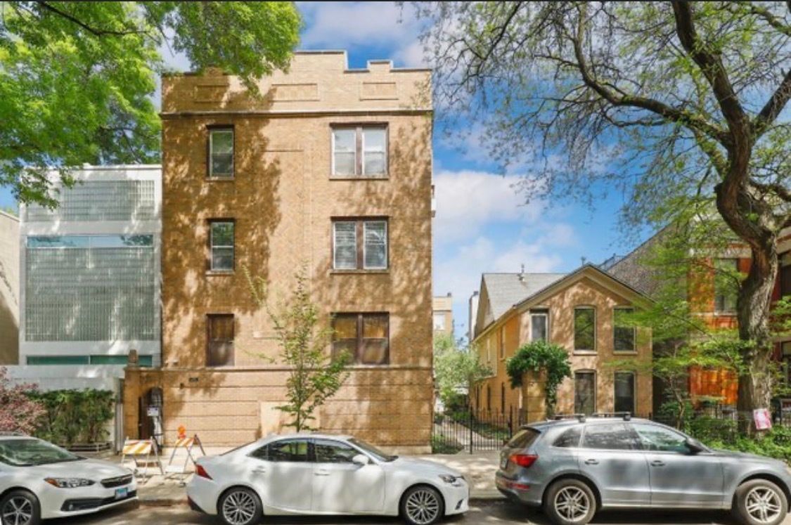 1931 N Howe Street #2W — Chicago, IL 60614