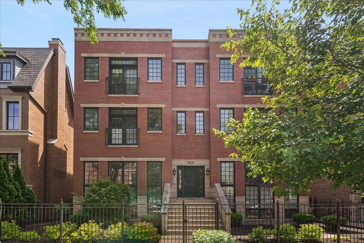 3625 N Lakewood Avenue #1N — Chicago, IL 60613
