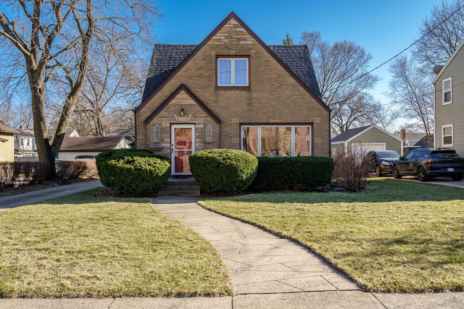 1656 Oakwood Avenue — Beloit, WI 53511