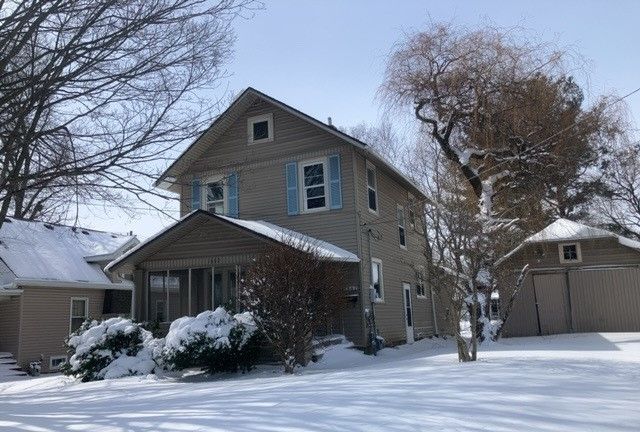 1662 S Chicago Avenue — Freeport, IL 61032