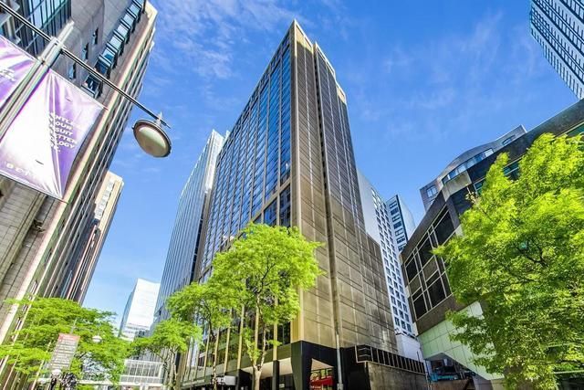 233 Erie Street, Chicago, IL 60611