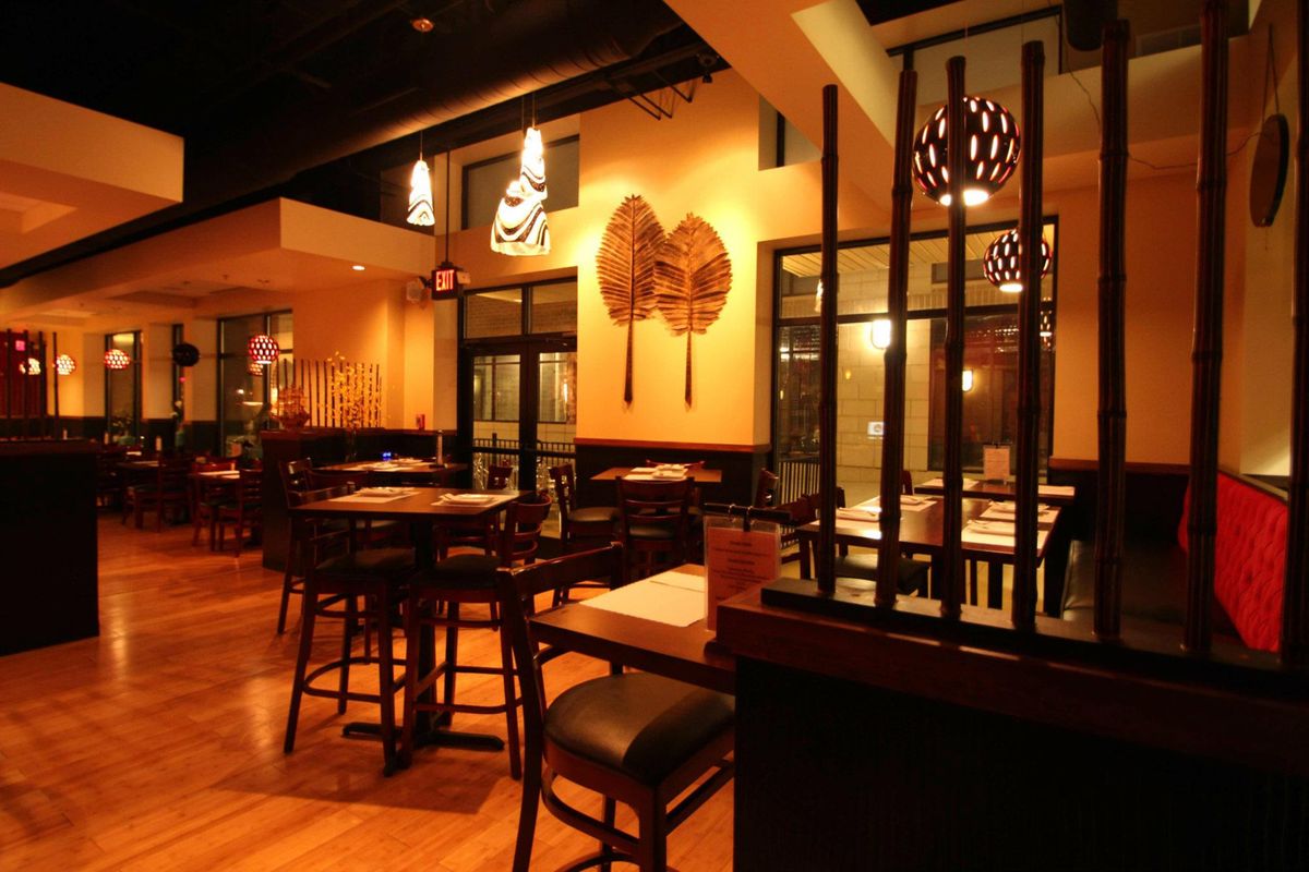 1995 Springbrook Square Drive, Naperville, IL 60564