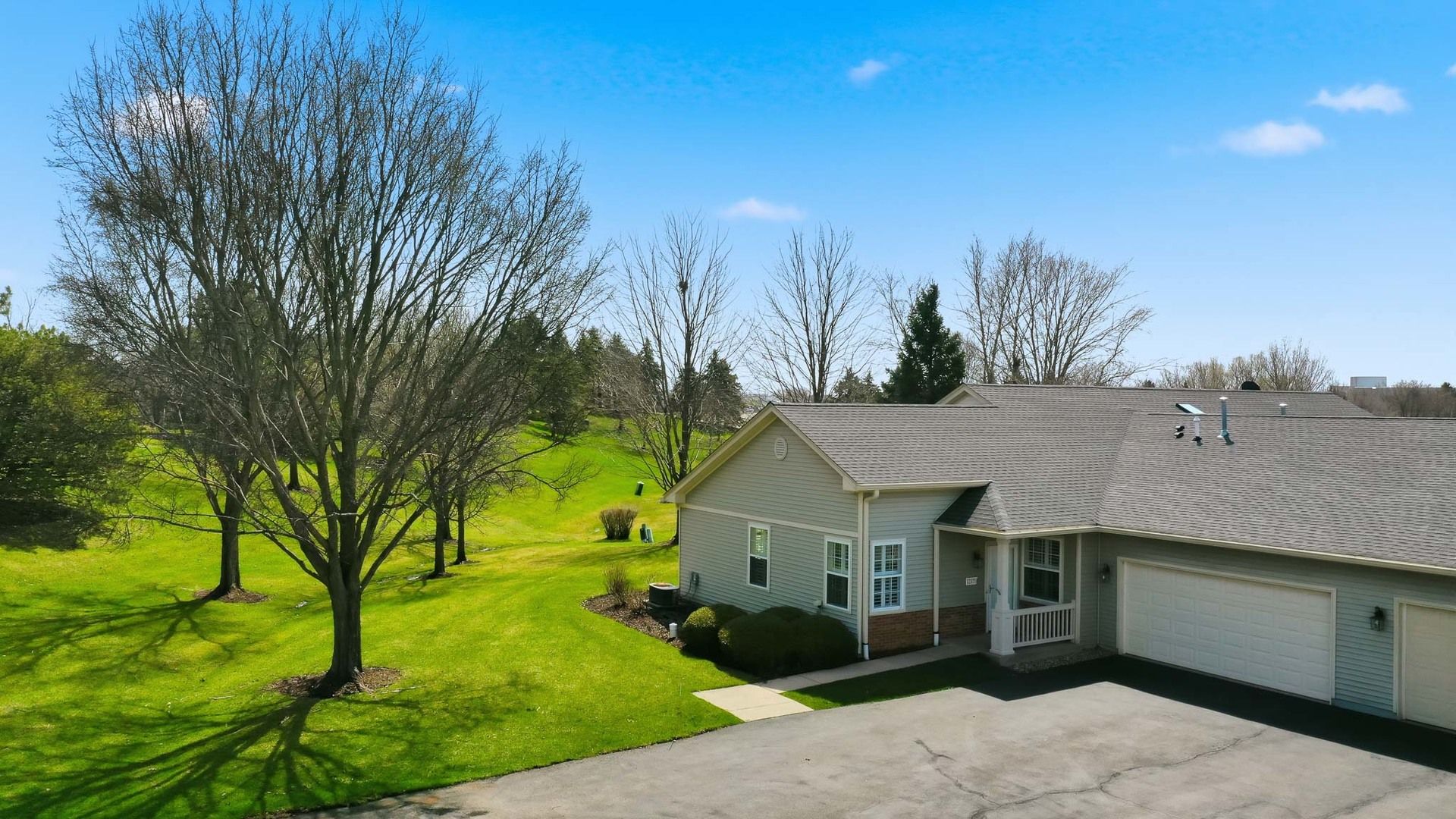 12175 Quail Ridge Drive #12175 — Huntley, IL 60142