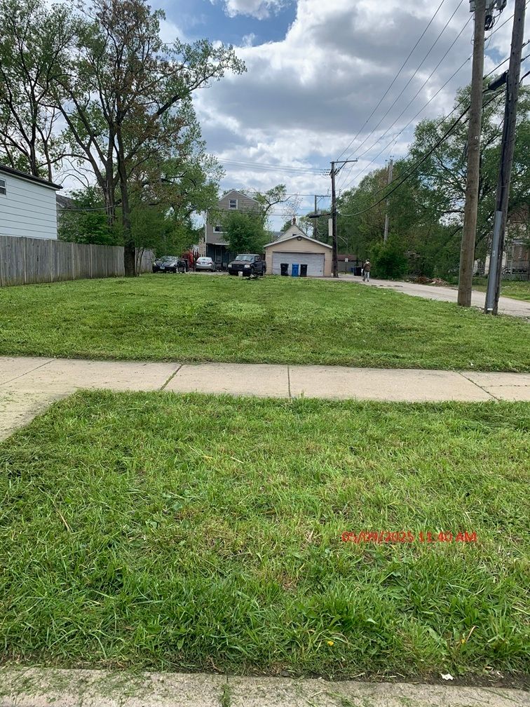 1616 S Komensky Avenue — Chicago, IL 60623