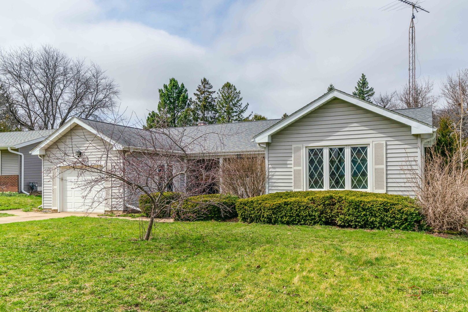 1009 HAMPTON Court — McHenry, IL 60050