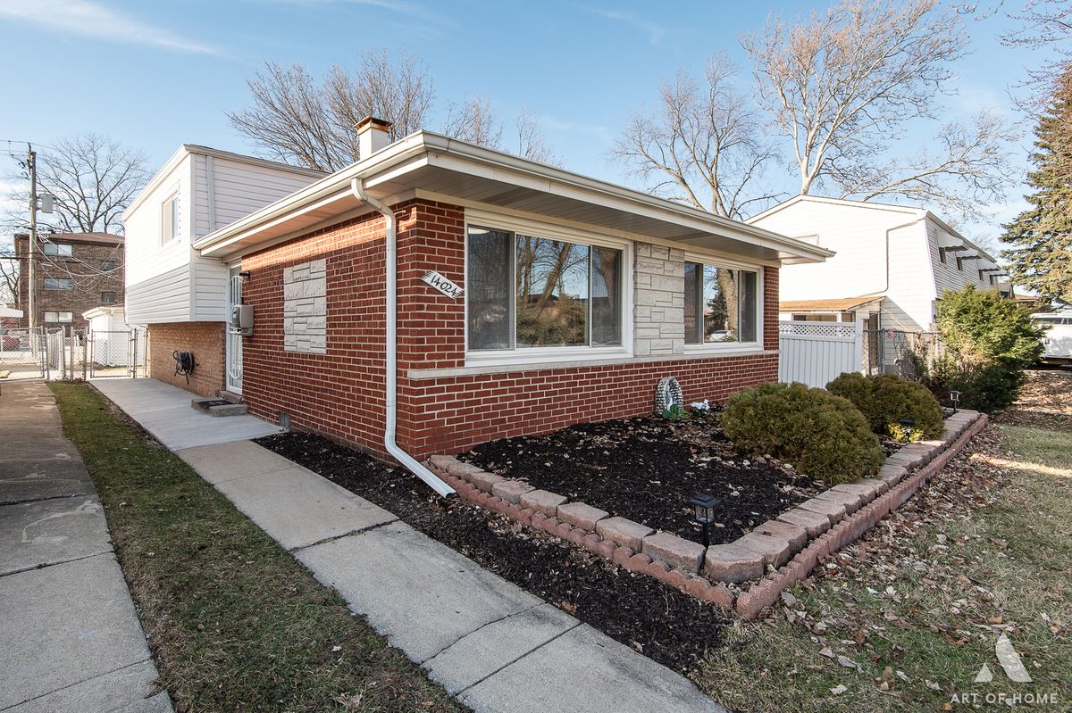 14024 Saginaw Avenue, Burnham, IL 60633