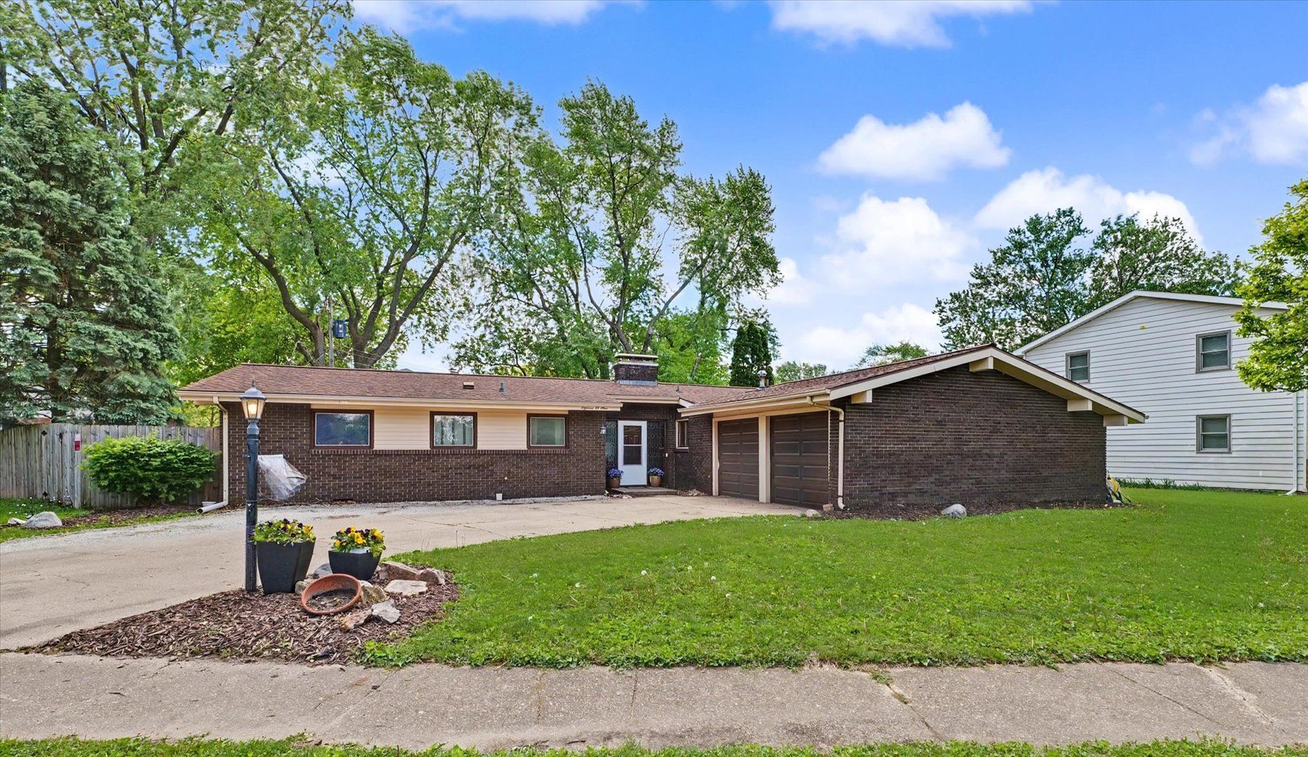 1809 Augusta Drive — Champaign, IL 61821