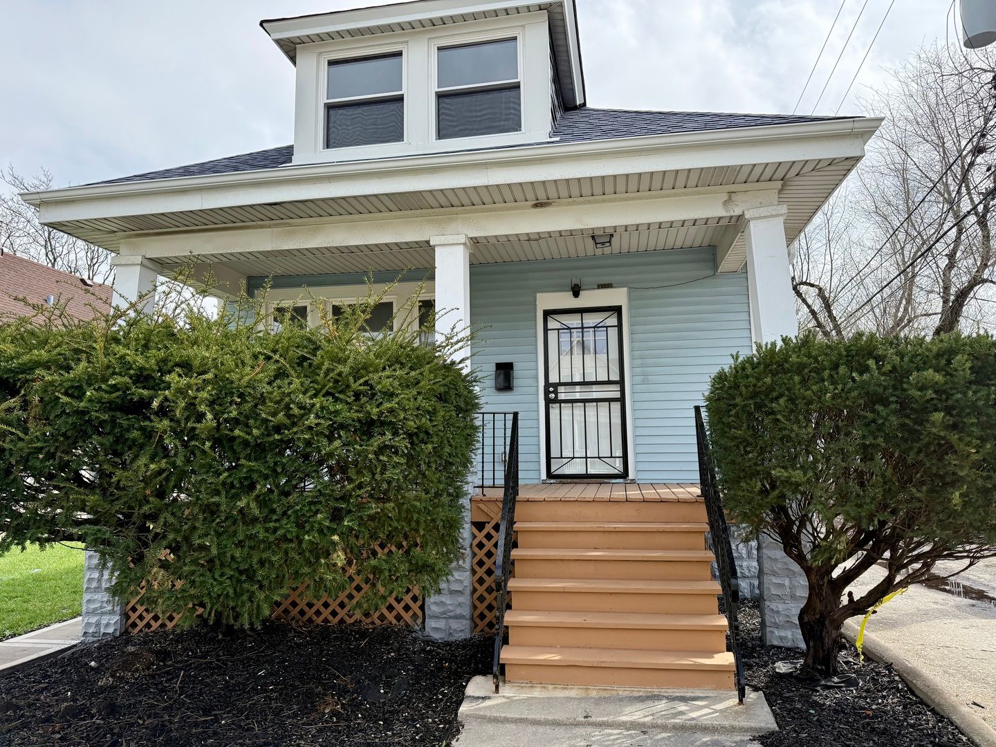 1521 W 72nd Street — Chicago, IL 60636