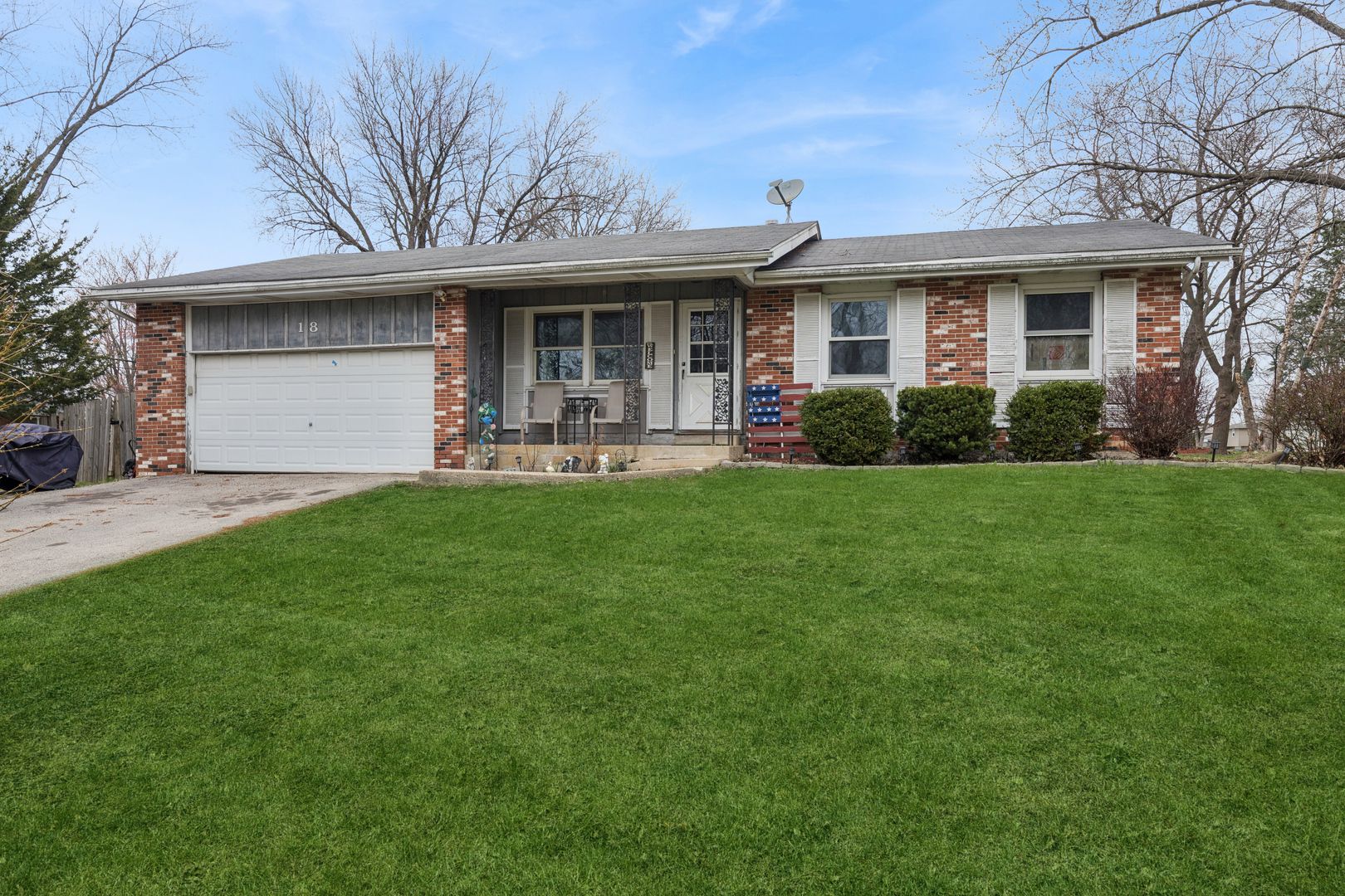 18 Mckinley Street — Lake In The Hills, IL 60156