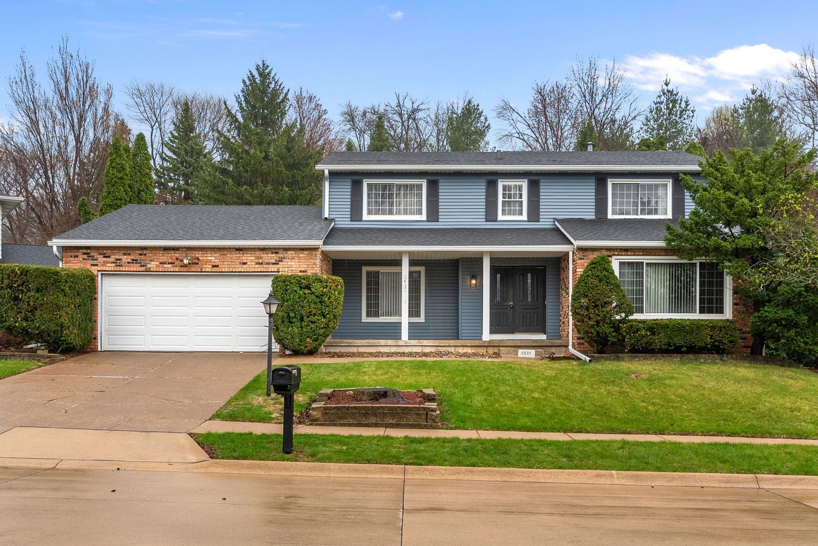 1321 Terrace Park Drive — Bettendorf, IA 52722