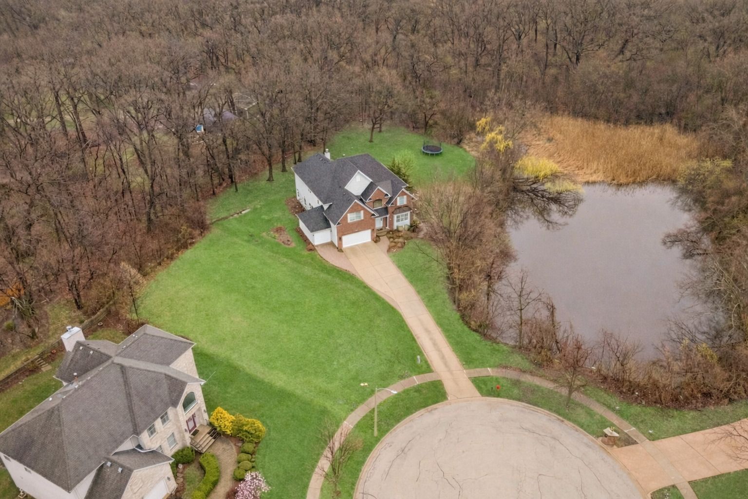 9025 Darien Woods Court — Darien, IL 60561