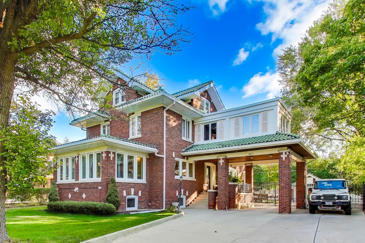 823 Jackson Avenue, River Forest, IL 60305