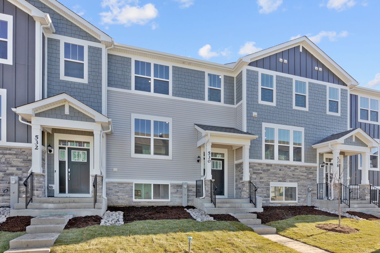 530 Wolverine Drive — Aurora, IL 60502