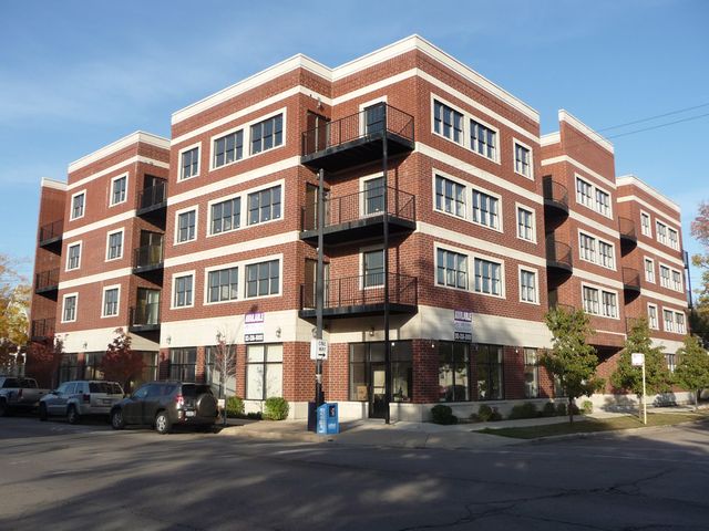3705 N Kedzie Avenue #308 — Chicago, IL 60618
