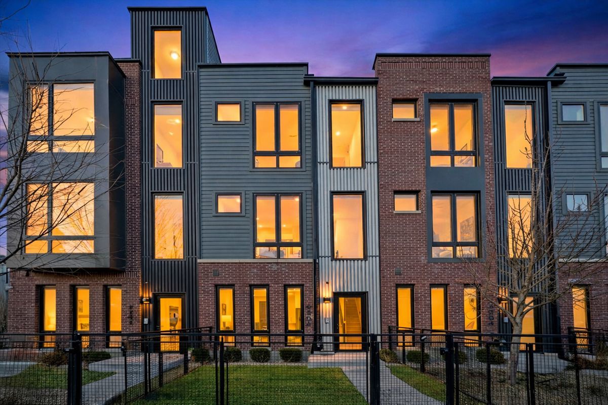 3206 KEELER Avenue, Chicago, IL 60641