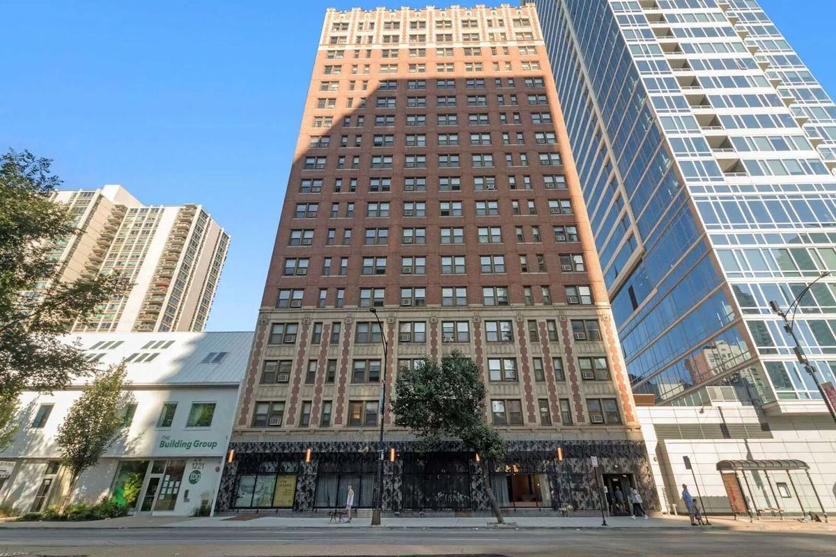 1211 LASALLE Street, Chicago, IL 60610