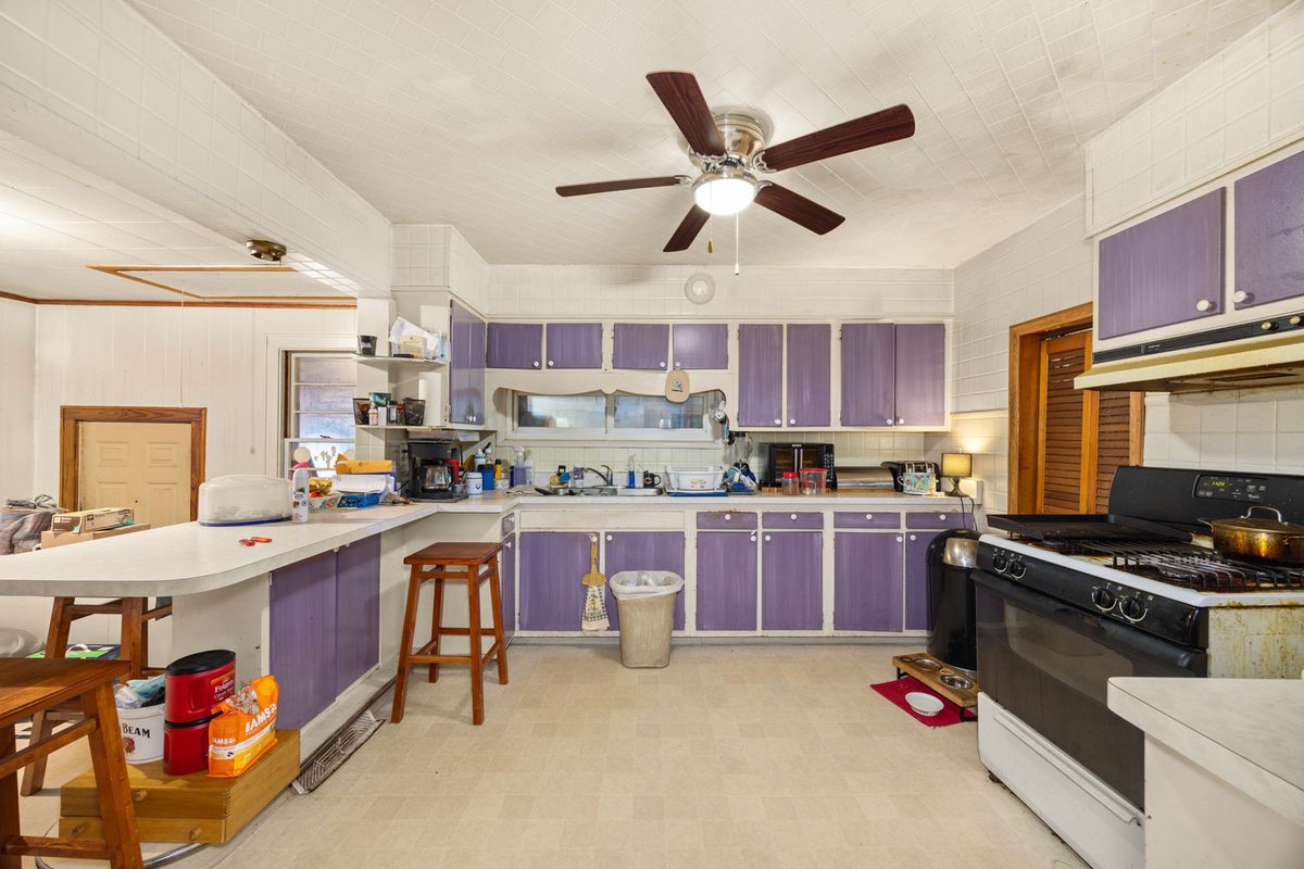 101 W 7th Street, Spring Valley, IL 61362