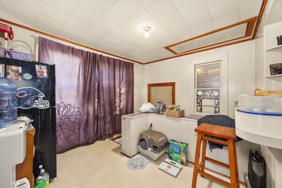 101 W 7th Street, Spring Valley, IL 61362