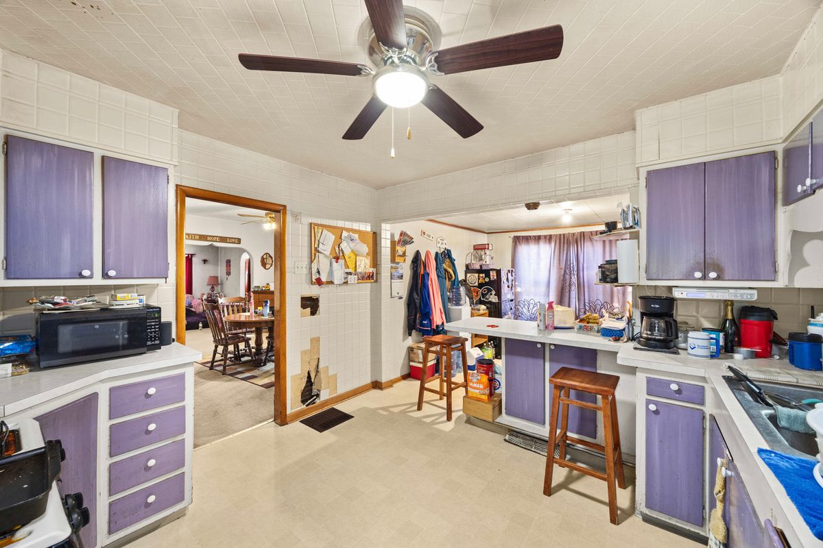 101 W 7th Street, Spring Valley, IL 61362