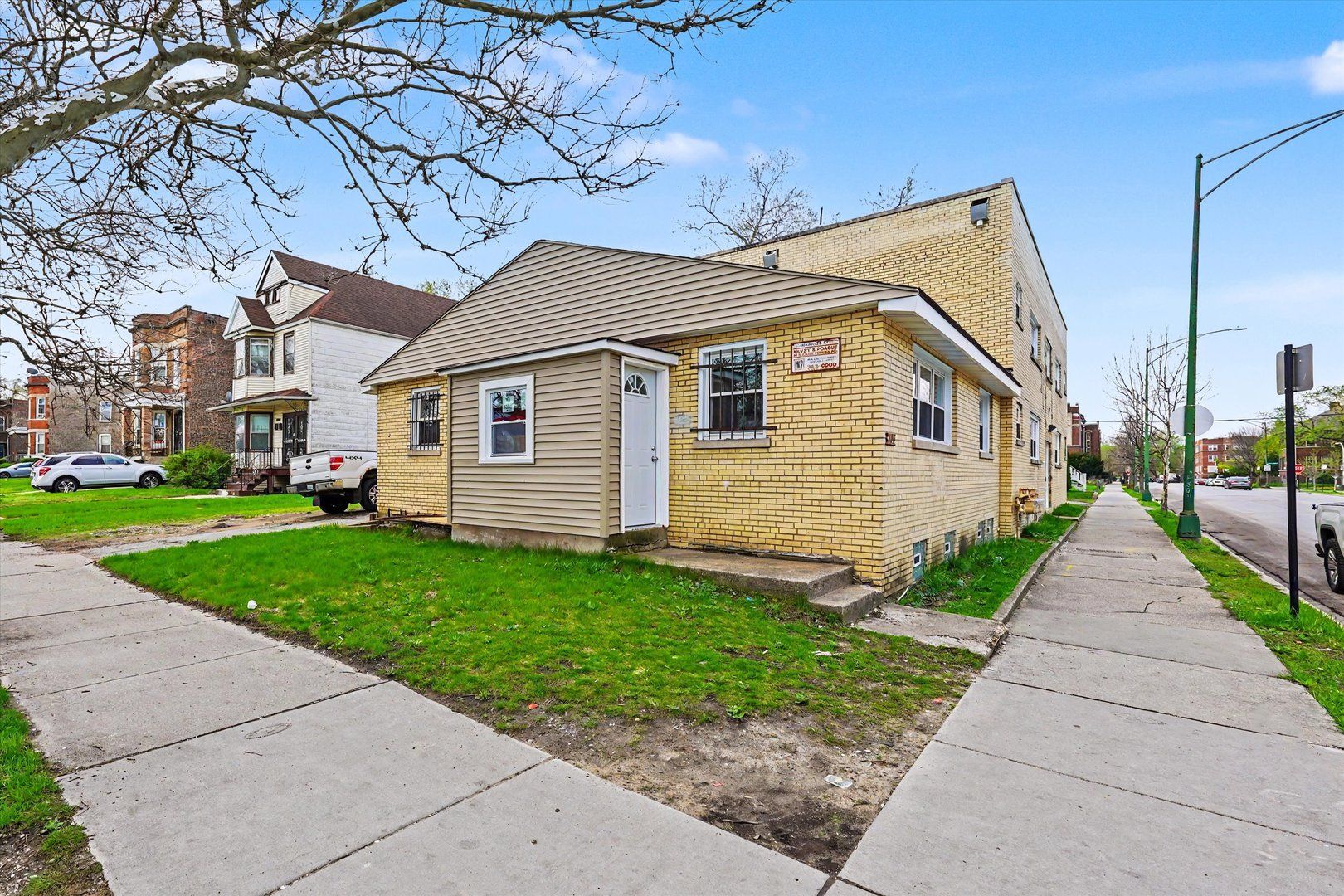 7600 S Marquette Avenue #1 — Chicago, IL 60649