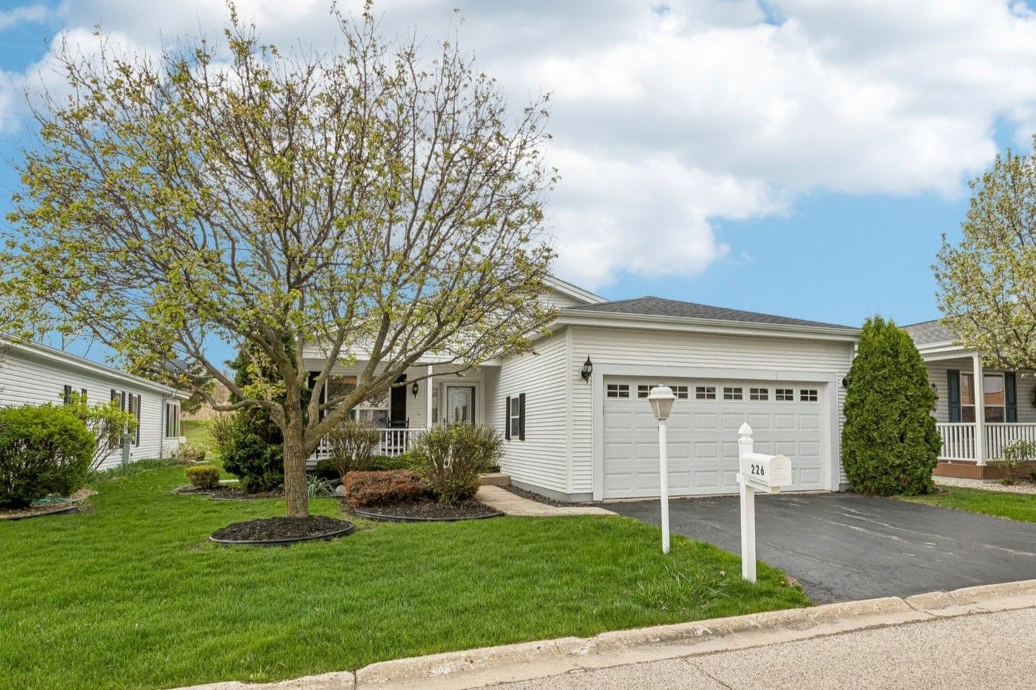 226 Rodeo Drive — Grayslake, IL 60030