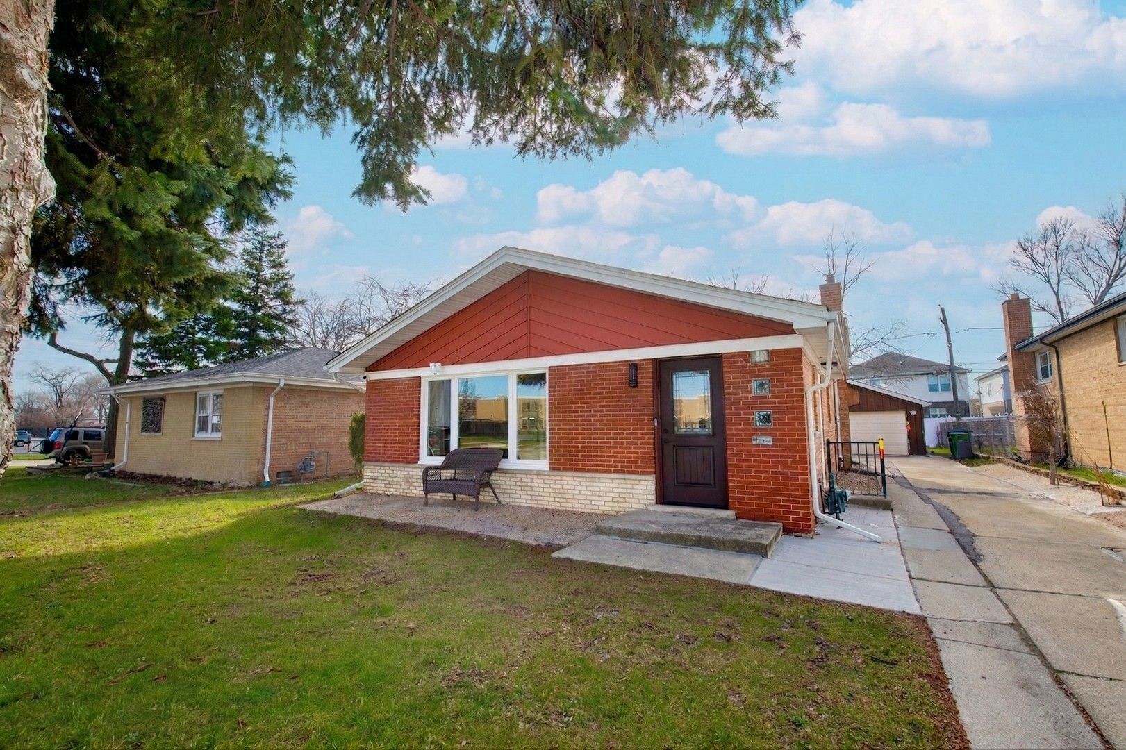 9342 Austin Avenue — Oak Lawn, IL 60453