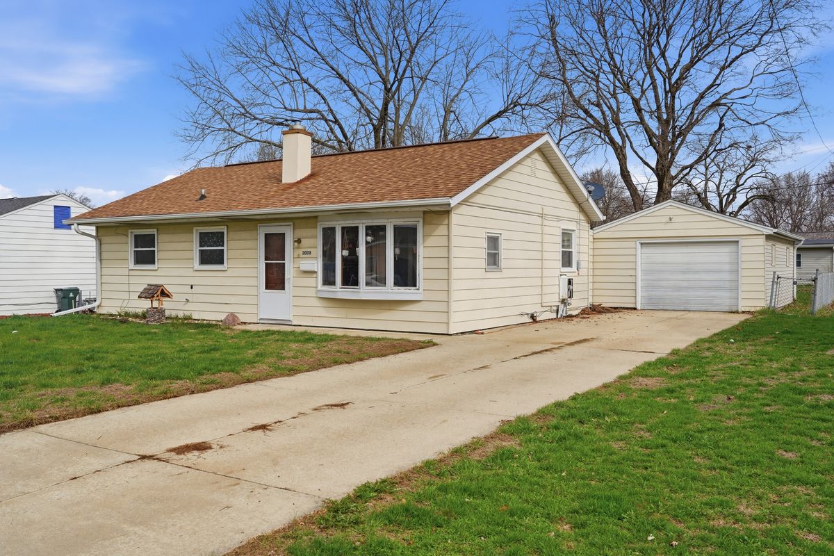 2008 6th Street, Sterling, IL 61081