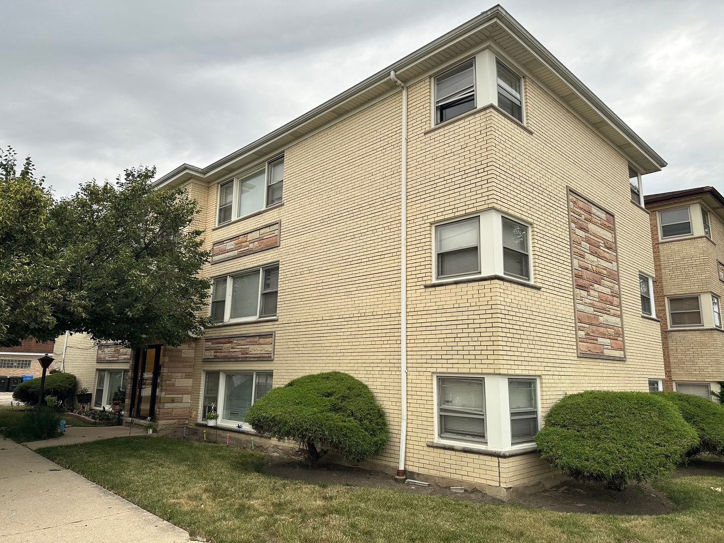 7400 N Harlem Avenue #GE — Chicago, IL 60631