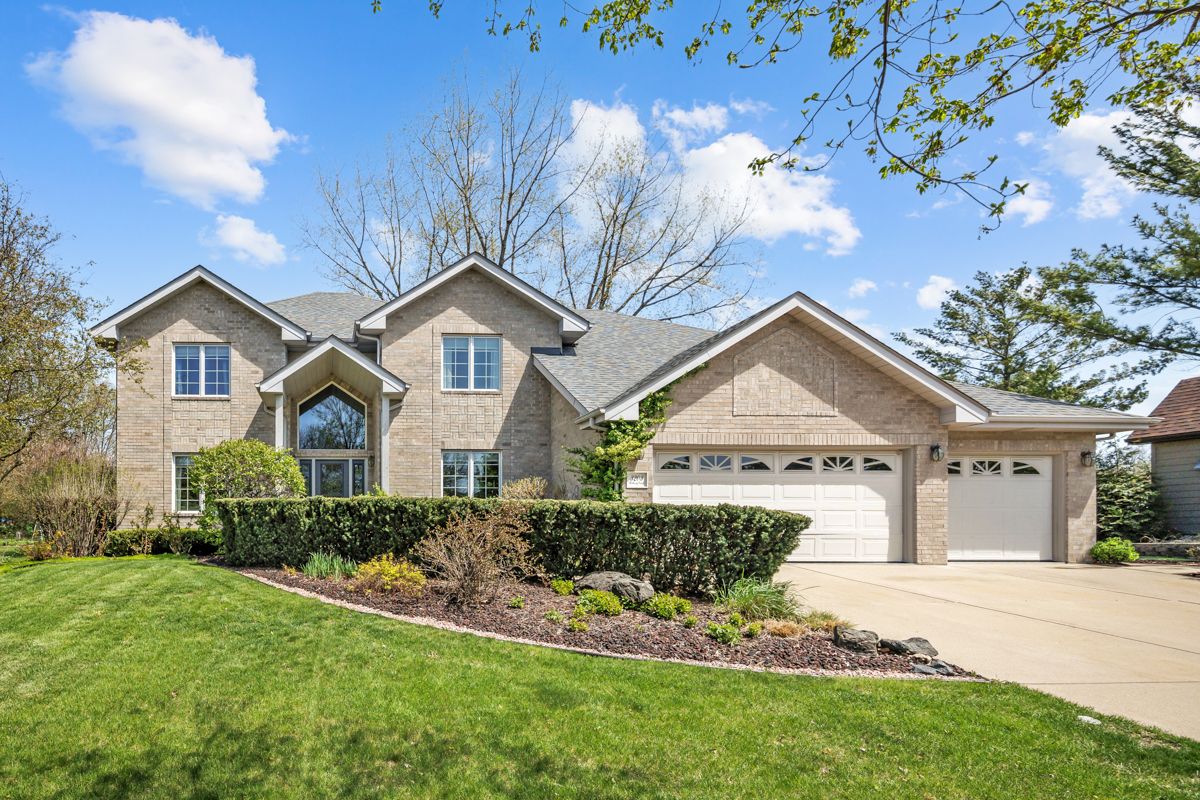 3203 Hickory Creek Drive — New Lenox, IL 60451