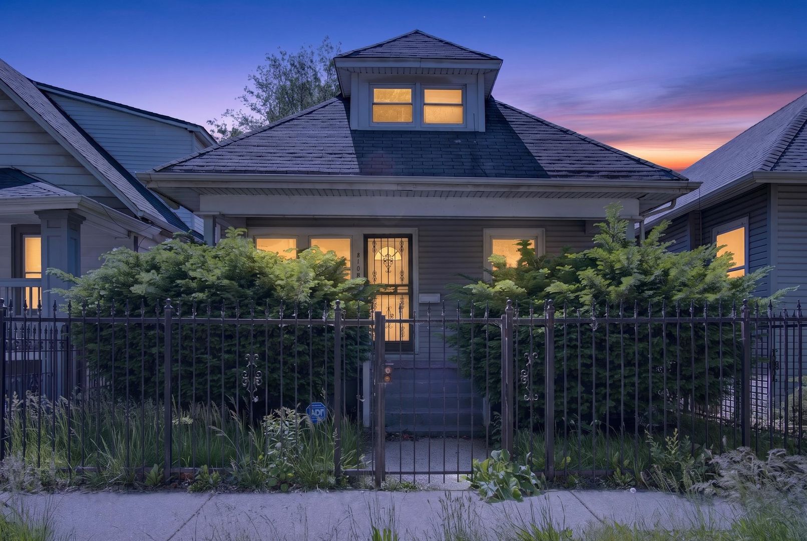 8106 S Burnham Avenue — Chicago, IL 60617