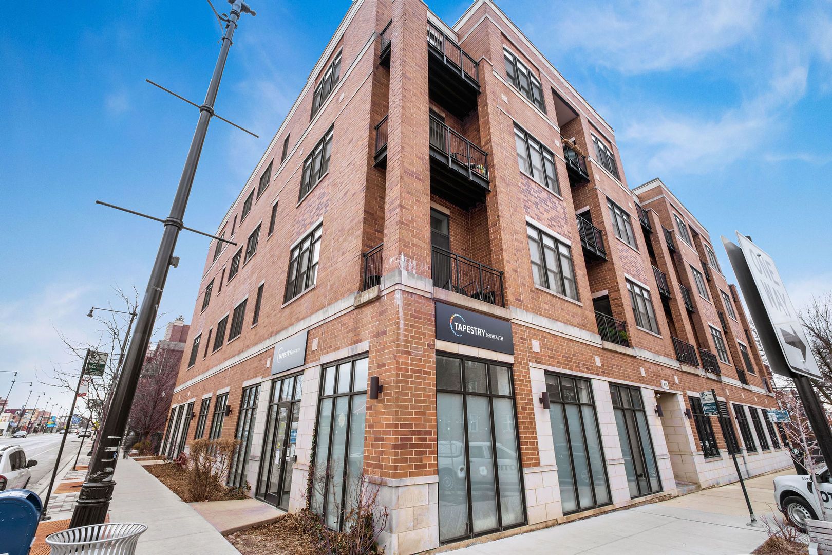4755 N Washtenaw Avenue #305 — Chicago, IL 60625