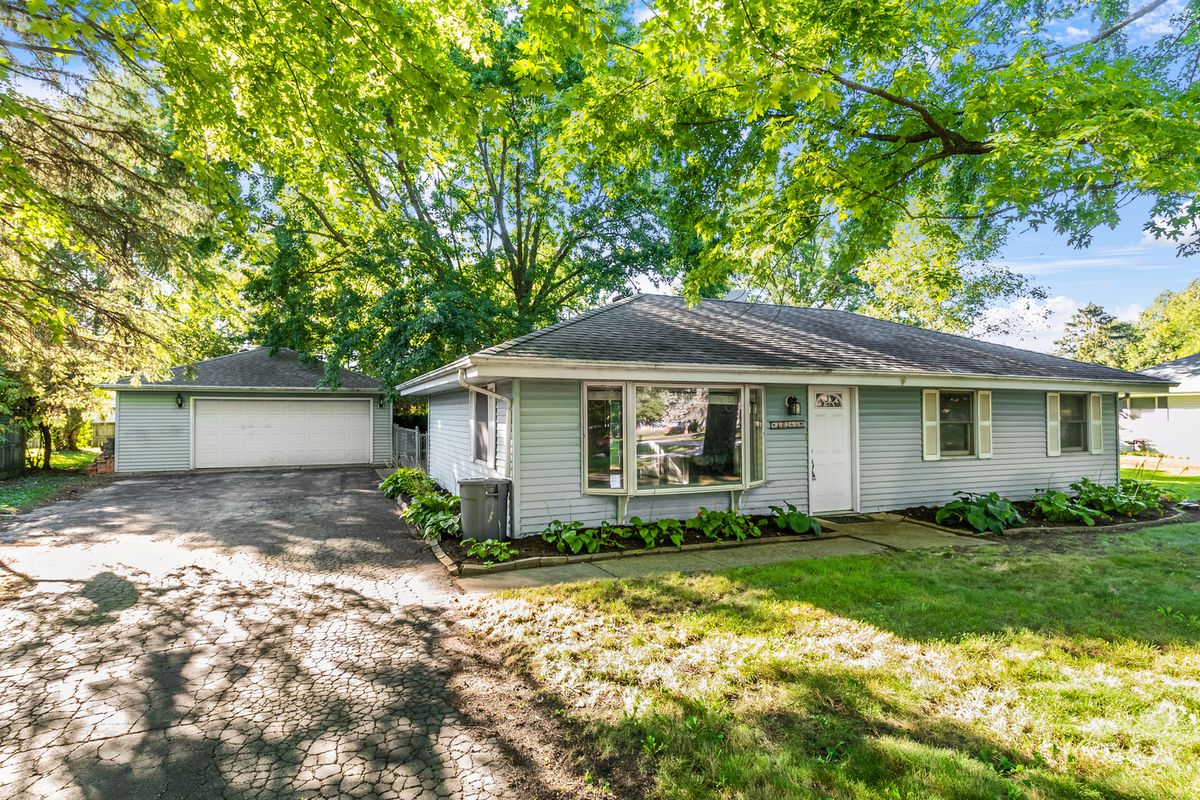 16340 McGrath Drive, Plainfield, IL 60586