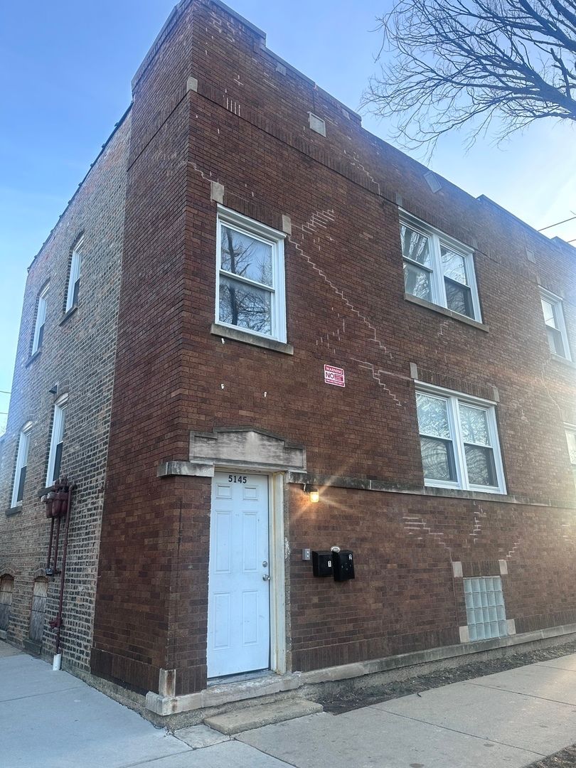 5145 W Ferdinand Street #2 — Chicago, IL 60644