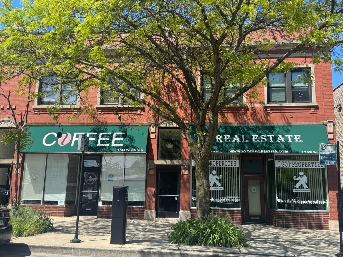 1742 Estes Avenue, Chicago, IL 60626
