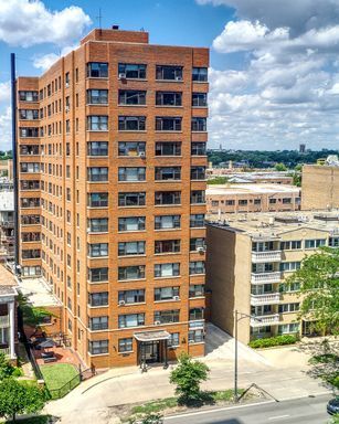 5858 N SHERIDAN Road #408 — Chicago, IL 60660