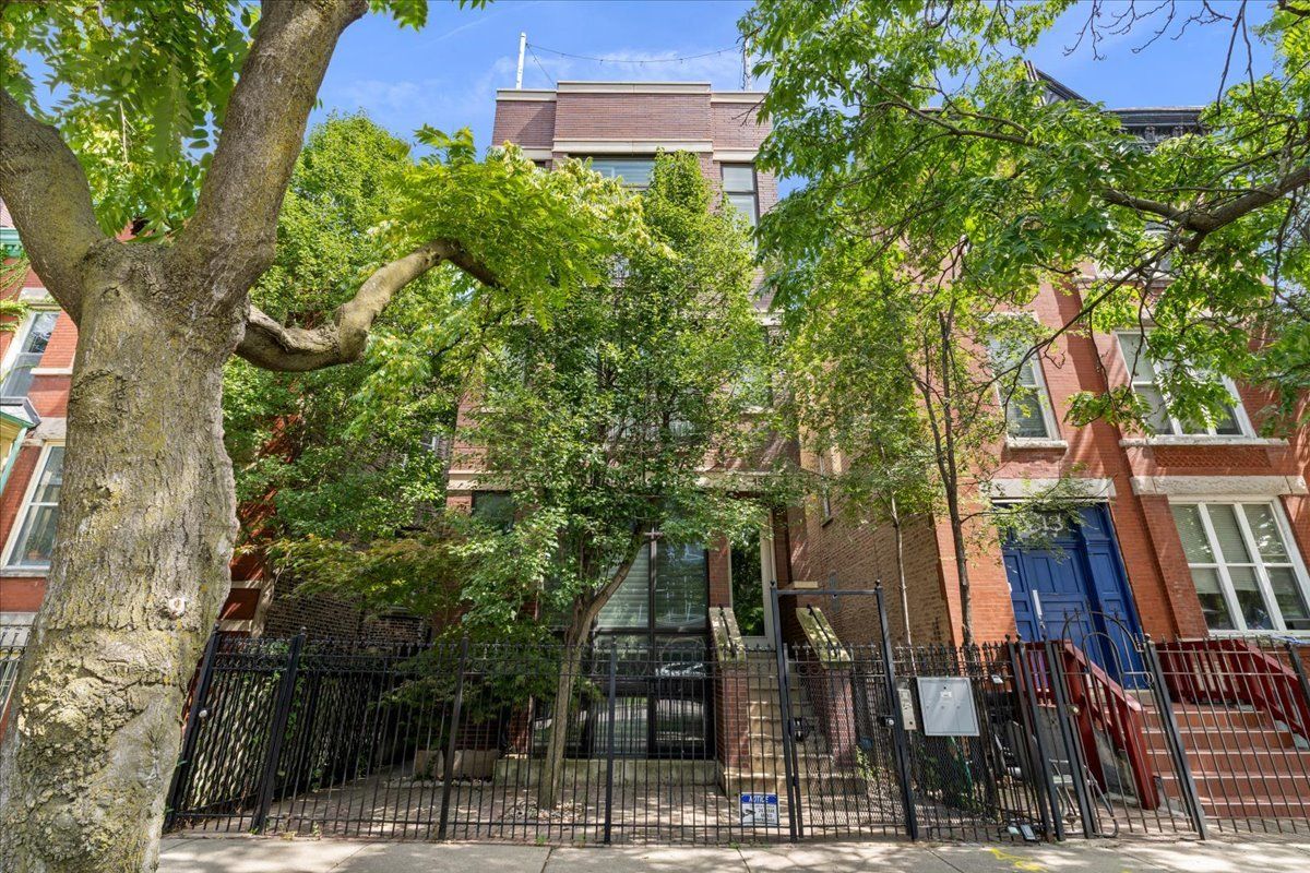 1515 CLAREMONT Avenue, Chicago, IL 60622