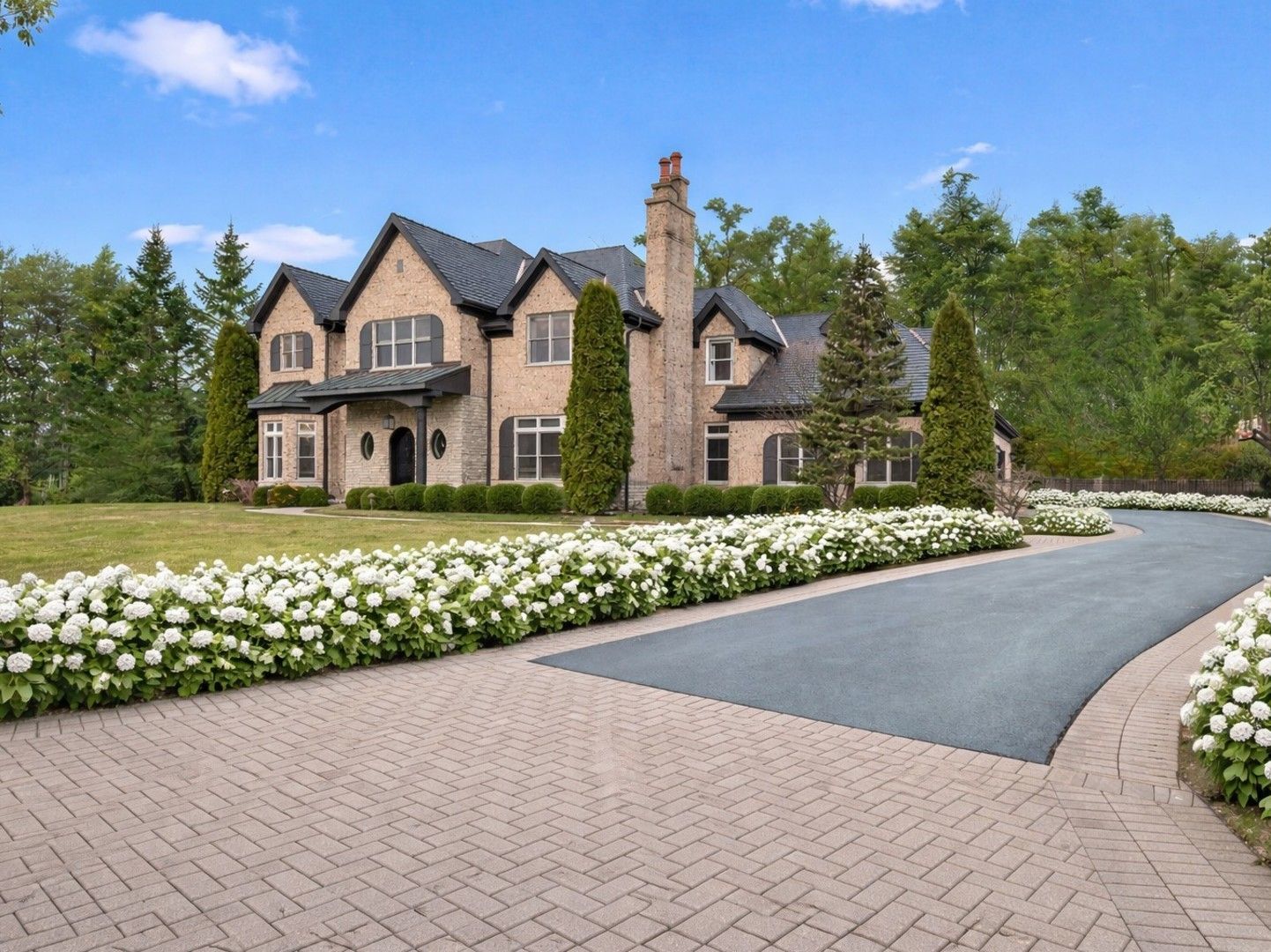 950 Gage Lane — Lake Forest, IL 60045