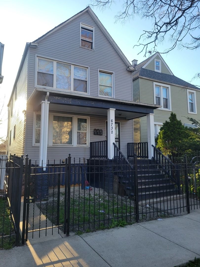 6732 S Honore Street — Chicago, IL 60636