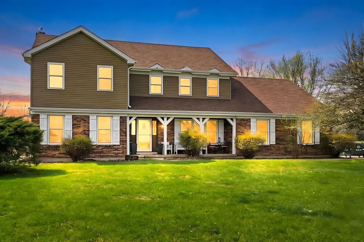 8N316 Mcgough Road, Maple Park, IL 60151