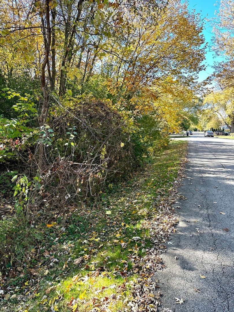 10843 W Edgewood Road — Beach Park, IL 60087