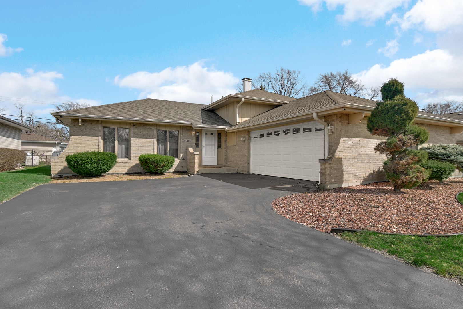 18409 Willow Lane — Lansing, IL 60438