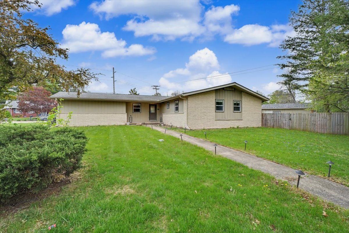 10 O Connor Court — Champaign, IL 61821