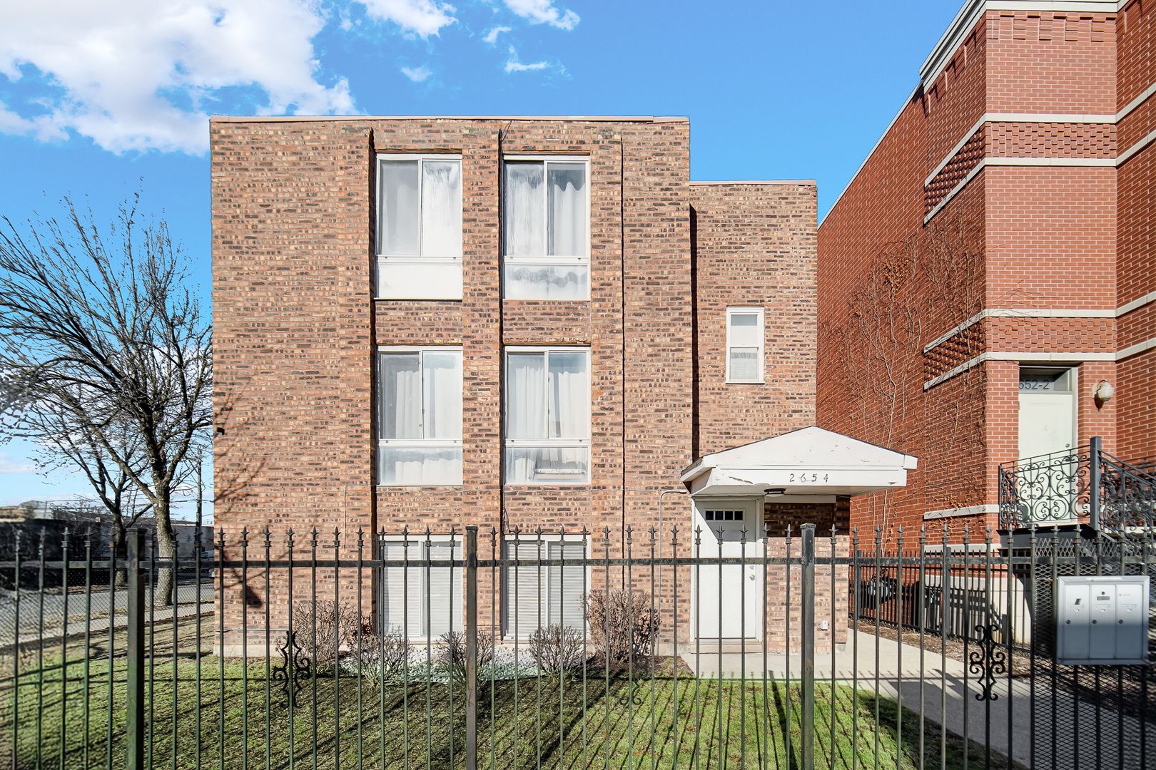 2654 W 12th Place #1 — Chicago, IL 60608