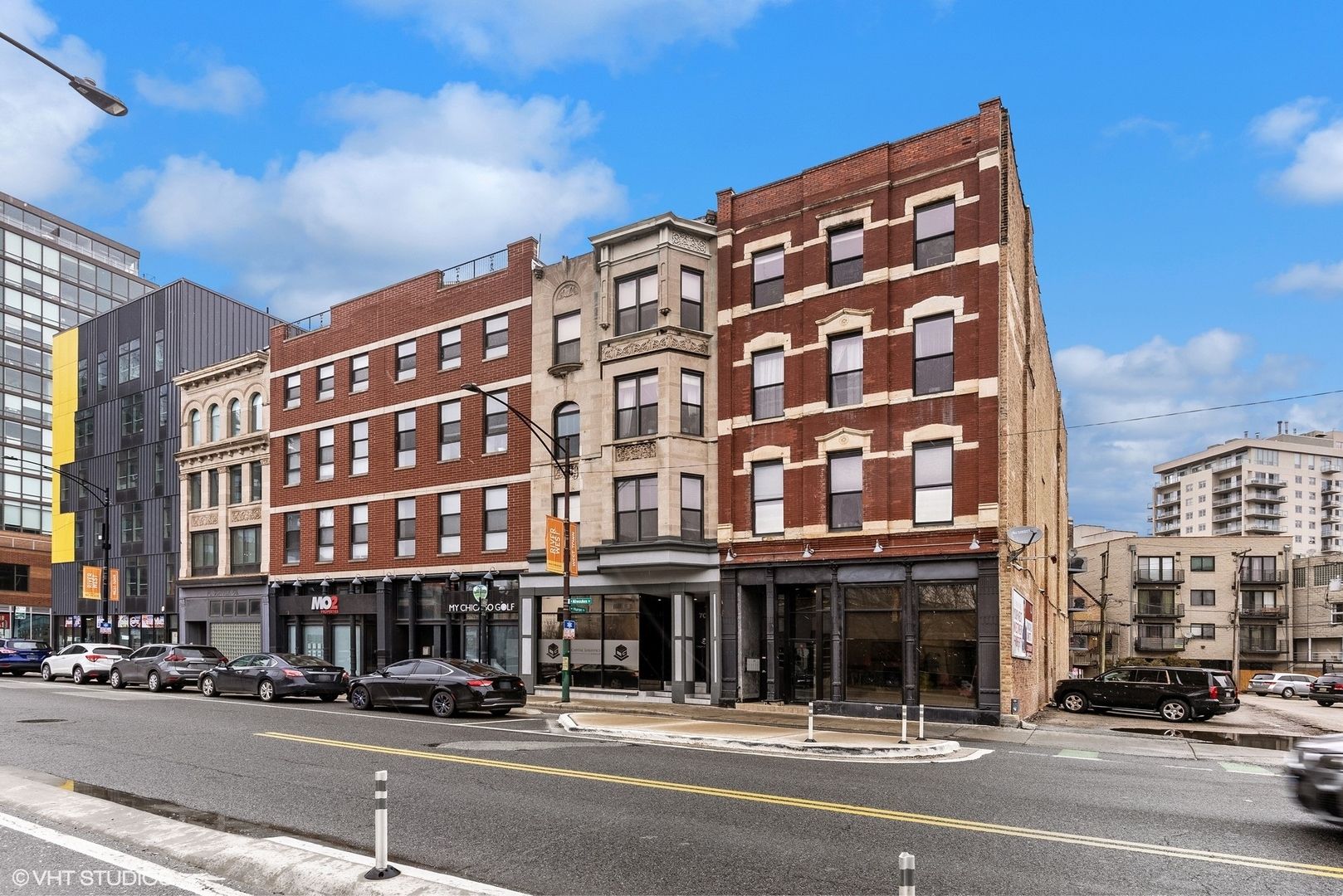 705 N Milwaukee Avenue — Chicago, IL 60642