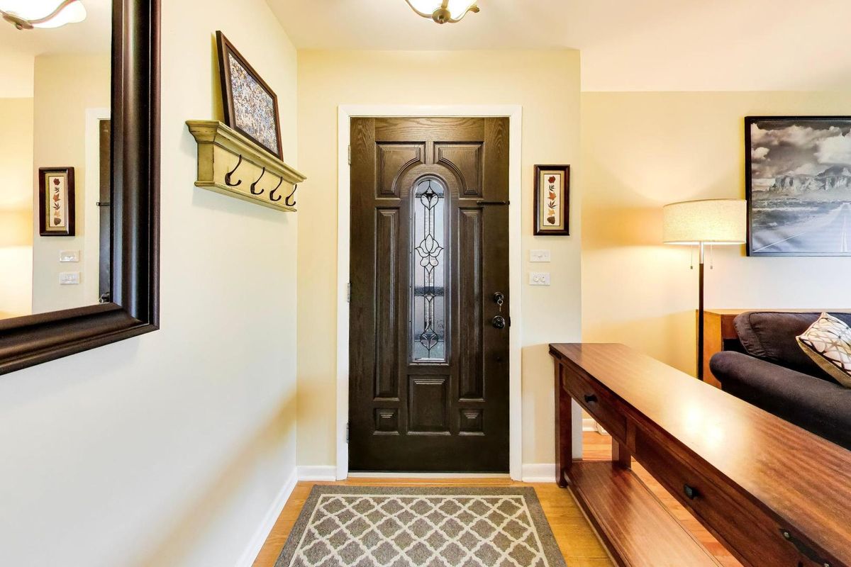 9324 Linder Avenue, Morton Grove, IL 60053