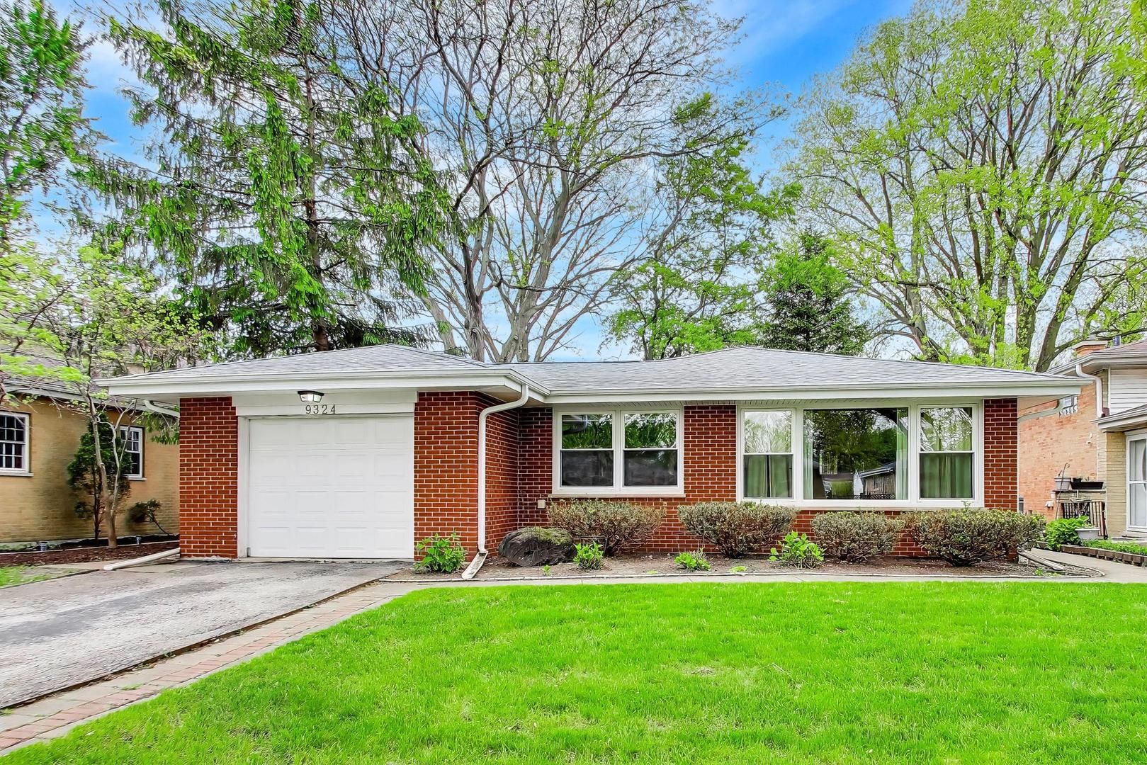 9324 Linder Avenue — Morton Grove, IL 60053